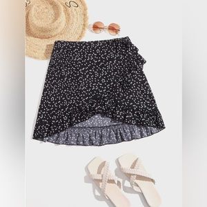 Shein Plus Heart Print Ruffle Hem Wrap Skirt
